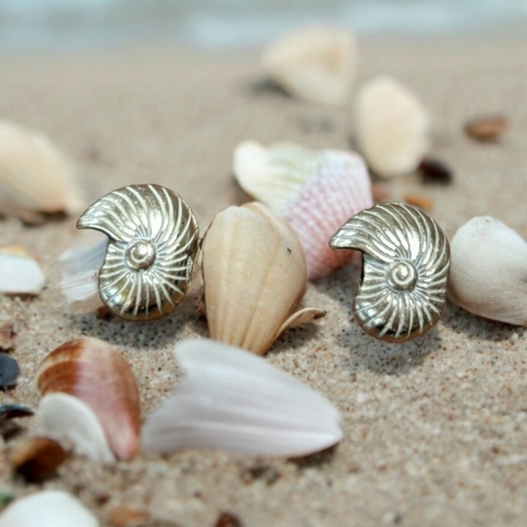 Brighton Jewelry - Brighton seashell bead listing for one bead only